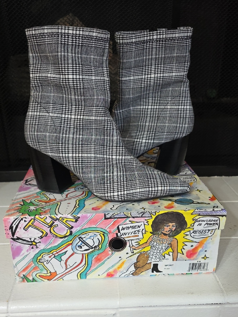 Jeffrey Campbell Plaid Pointed Toe Ankle Boots - Gray Black Plaid